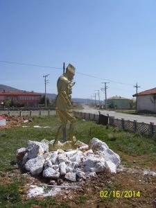 Atatürk heykeli mutlu kasabası